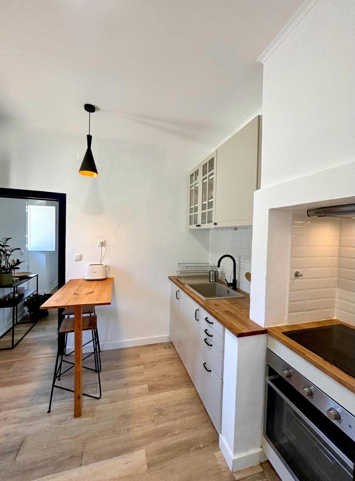 Pine & Apple Beach House Colares Luaran gambar