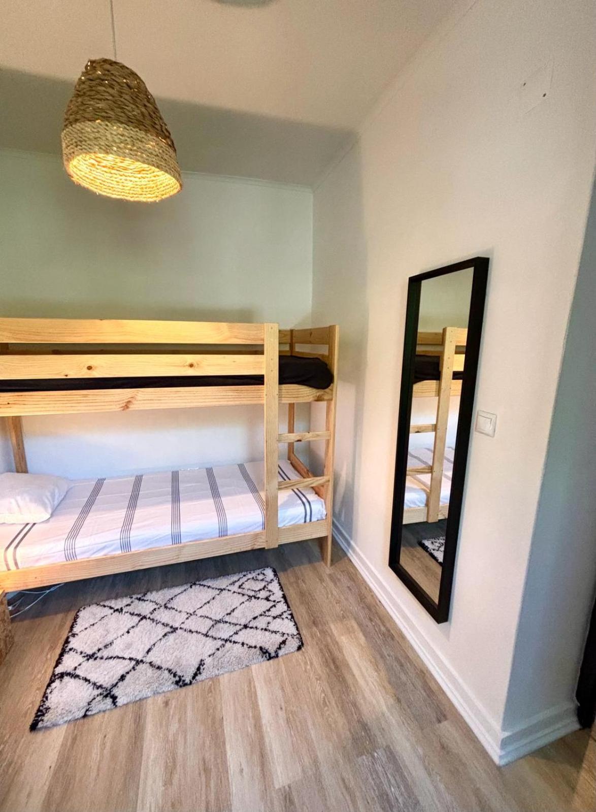 Pine & Apple Beach House Colares Luaran gambar
