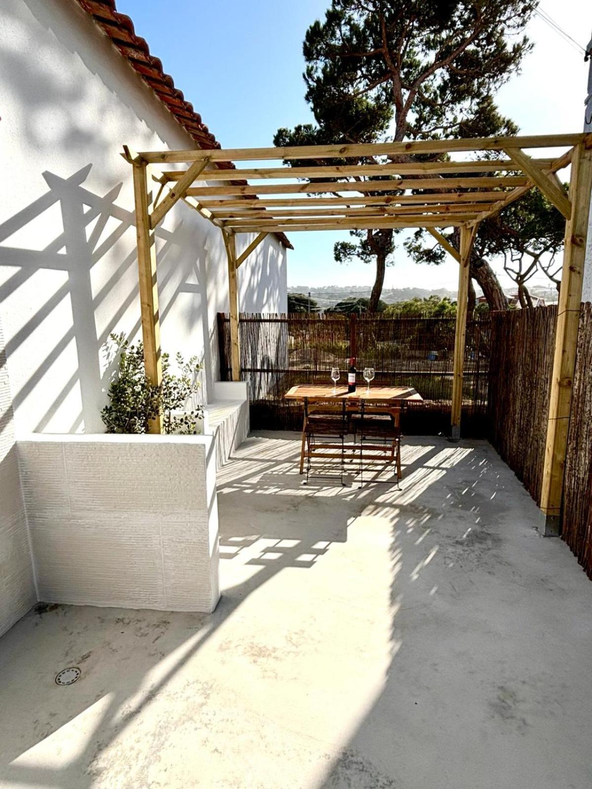 Pine & Apple Beach House Colares Luaran gambar